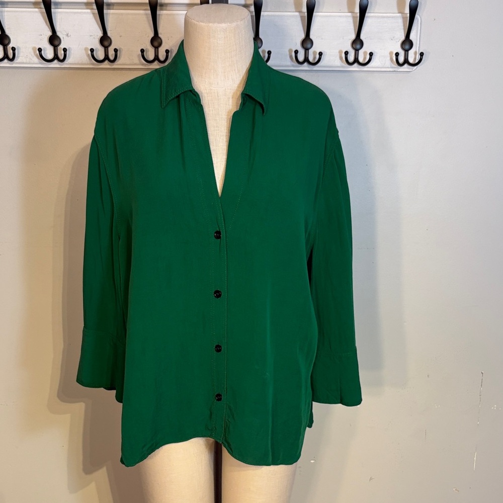 Zara Deep Green Women's Button-Down Shirt size large